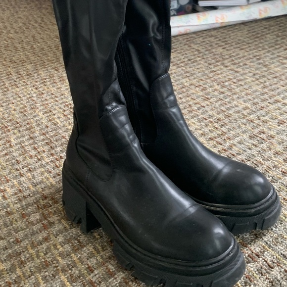 KNEE HIGH PLATFORM BOOTS - Picture 2 of 3